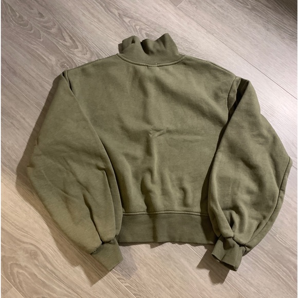 H&M green sweatshirt with quarter-zip - Picture 4 of 7
